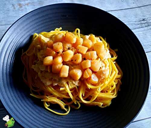 Pétoncles sur lit de poireaux et spaghettis - Ah! La table de Grenouille