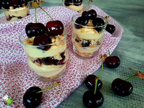 Tiramisu aux cerises et palets bretons