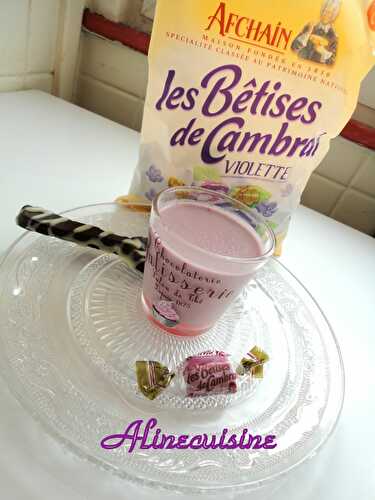 Panna cotta aux Bêtises de Cambrai à la violette