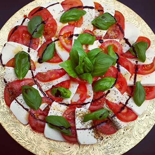 Tomate-mozzarella et basilic