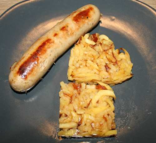 Boudin blanc et julienne de pomme flambé·es au Calva