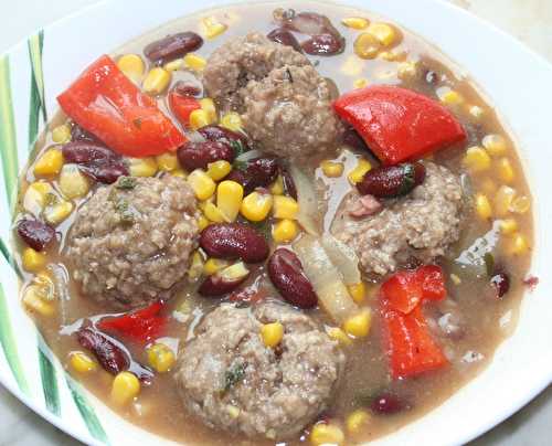 Chili con bolitas