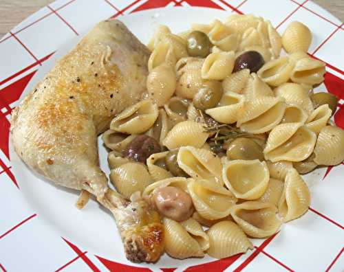 Cuisse de poulet aux anchois, olives et coquillages