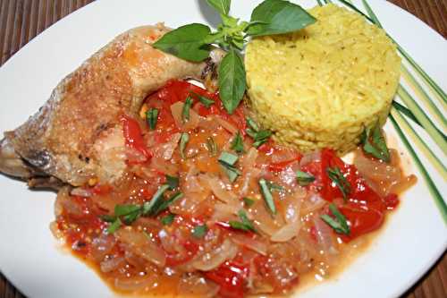 Cuisse de poulet grillée, tomate et basilic du jardin