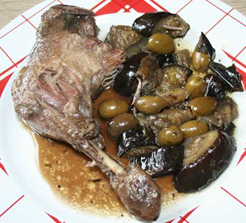 Cuisses de canard gras aux olives et aubergine