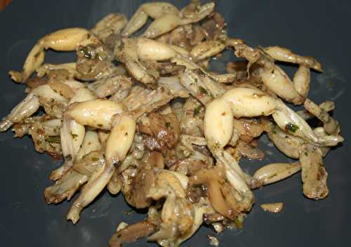 Cuisses de grenouille aux champignons