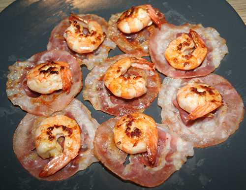 Gambas (crevettes) sur pancetta à la plancha