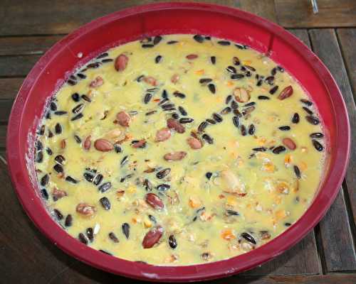 Gâteau de margarine, tournesol, cacahuètes, pommes, noix de coco ...