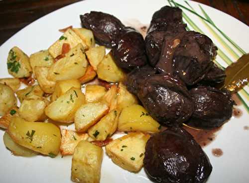 Gésiers de canard gras au Cahors et pommes de terre sarladaises