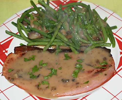 Jambon grillé à la plancha sauce forestière