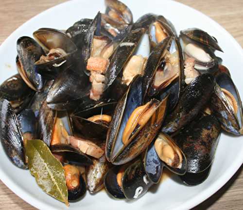 Moules à la poitrine de porc et rouille