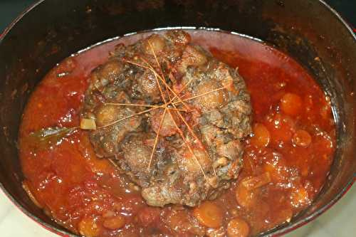 Queue de vache à la tomate, en cocotte au four