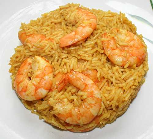 Riz pilaf et crevettes au curry