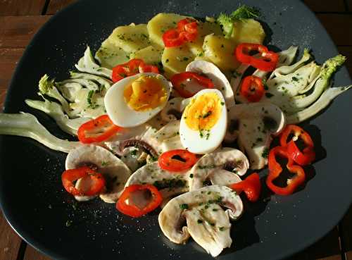 Salade oeuf, pomme de terre, champignons au soleil