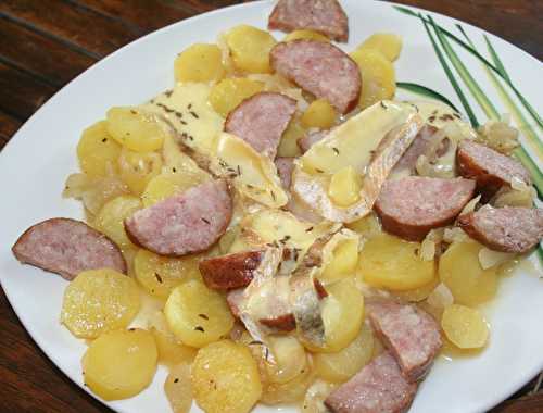 Saucisse de Morteau comme une tartiflette au Munster