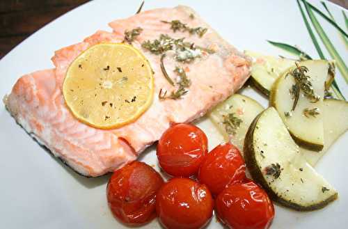 Saumon au four, tomates cerises et courgette