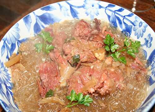 Soupe tonkinoise (phở) à la joue de porc