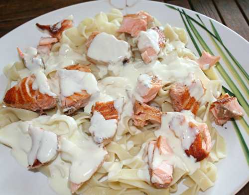 Tagliatelles au saumon frais sauce béchamel parmesan - amafacon