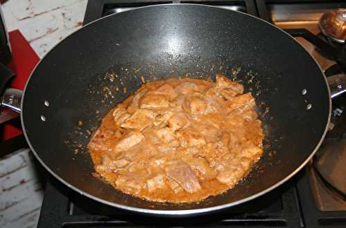 Wok d'échine de porc sauce satay