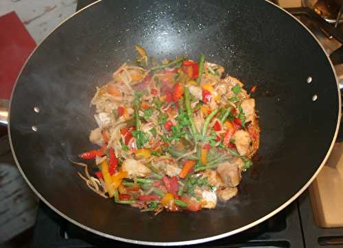 Wok de colin à l'asiatique