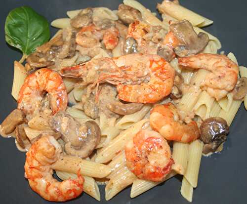 Penne rigate aux gambas (crevettes) et champignons