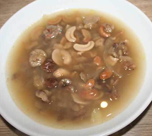 Soupe de pot-au-feu aux marrons et noix de cajou