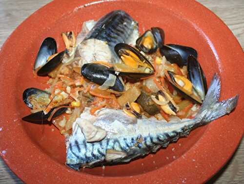 Couscous aux maquereau et moules à la sicilienne