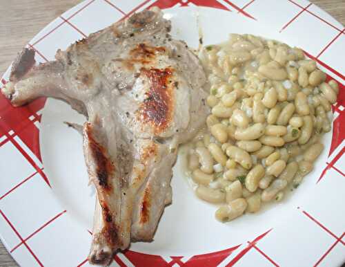 Côte de veau à la plancha et sa garniture flageolets ail & persil