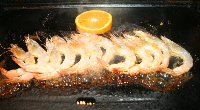 Gambas marinées au jus d'orange et Bénédictine® à la plancha