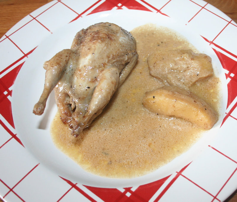 Cailles aux fond de veau et pomme