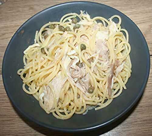 Spaghetti à l'aile de raie sauce aux câpres