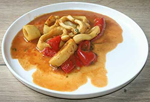 Anneaux d'encornet au poivron rouge