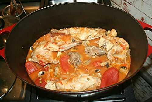 Gibelotte de lapin, tomates, champignons, petits pois, carottes