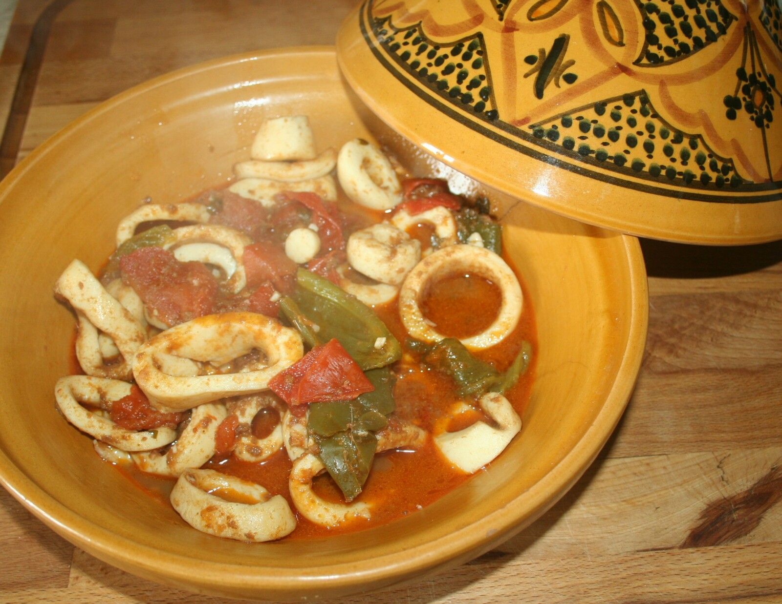 Tajine d'encornet aux anchois