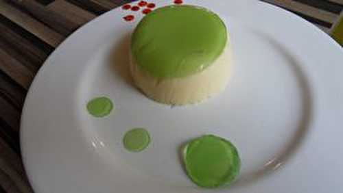 Bavarois à la pomme et gelée de pomme reine des reinettes.