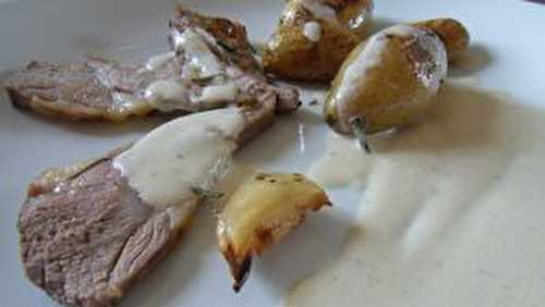 Epaule d'agneau au romarin et crème à l'ail