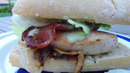 Hamburger de poulet /bacon sauce au Bleu - AnneSoGood