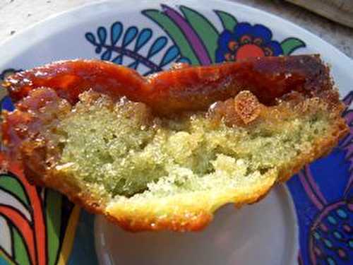 Mini cakes pistaches -pignons, coeur de salidoux, sans oeufs