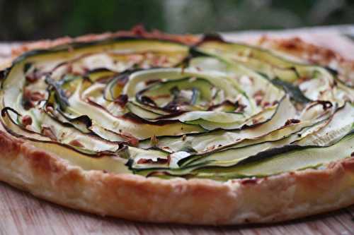 Tarte spiralée crème de feta , courgettes et pignons