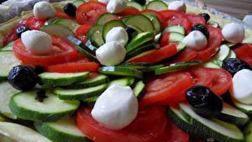 Tarte végétarienne aux courgettes ,pesto et tomates