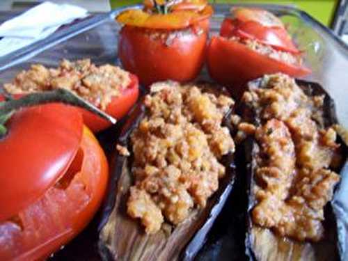 Tomates, aubergines et poivrons farçis