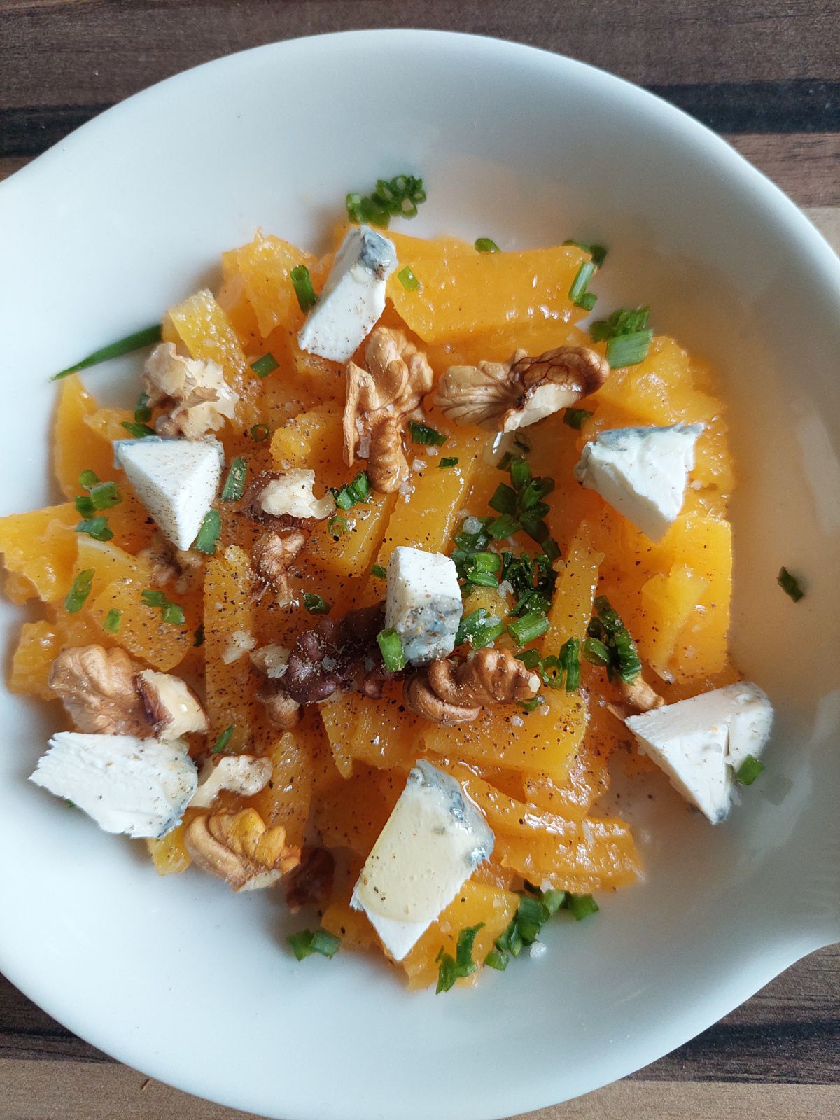 Salade de butternut, chèvre Sainte Maure et noix 