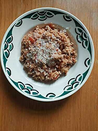 Risotto à la  tomate et à la chair à  saucisses
