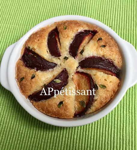 Ramequins aux prunes, amandes et thym