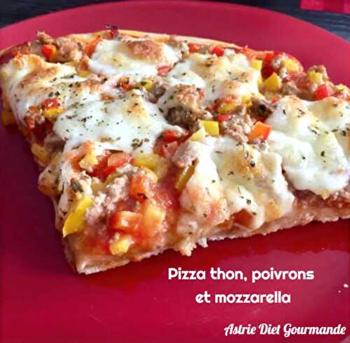 Pizza thon, poivrons et mozzarella
