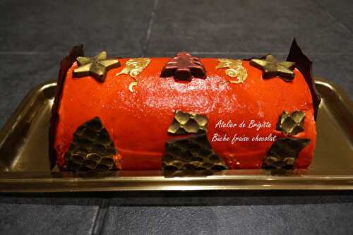 Bûche fraises chocolat