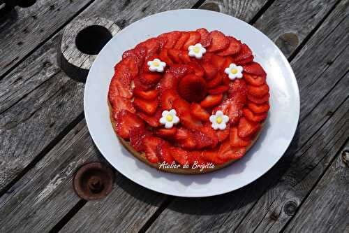 Tarte pâtissière caramel et fraises - tout simplement