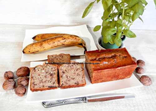 Cake à la banane, noix et basilic d'après Carole Alter Gusto (sans gluten et sans lactose)