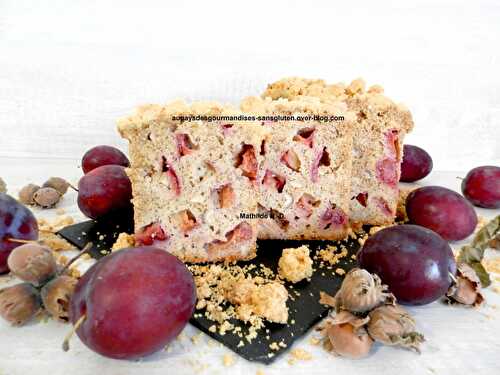 Cake aux quetsches, noisettes et crumble sur une base de Ilona Chovancova