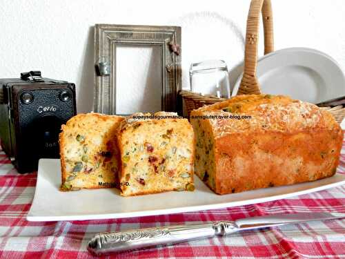 Cake Jardin à la Française d'après Nicolas Bernardé : petits pois, carottes râpées, tomates confites et graines de courges